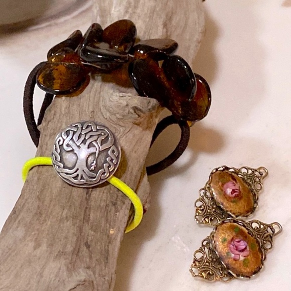 Lot of Four Hair Accessories, Silver, Glass